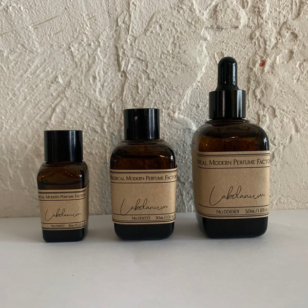 ESSENTIAL OIL　LABDANUM　/ エッセンシャルオイル　ラブダナム